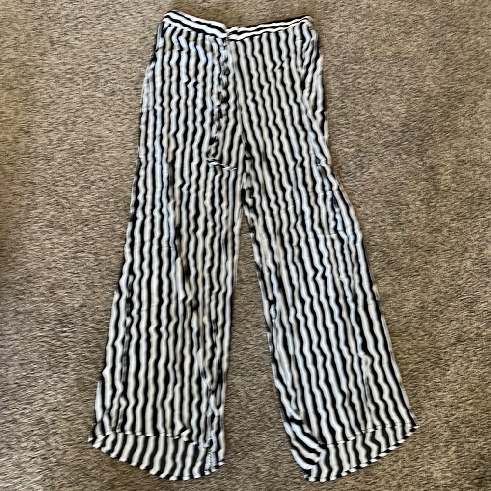 Dee Elly size large stripped pant